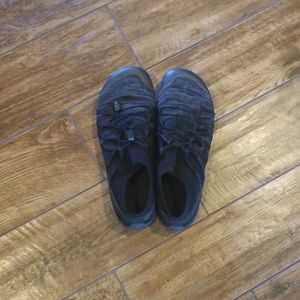 Merrrel athletic shoes